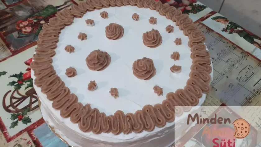 gesztenyetorta díszítve