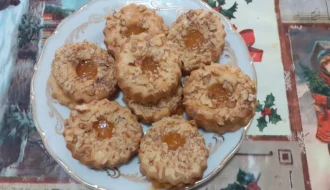 elkészült kisütött linzer karika